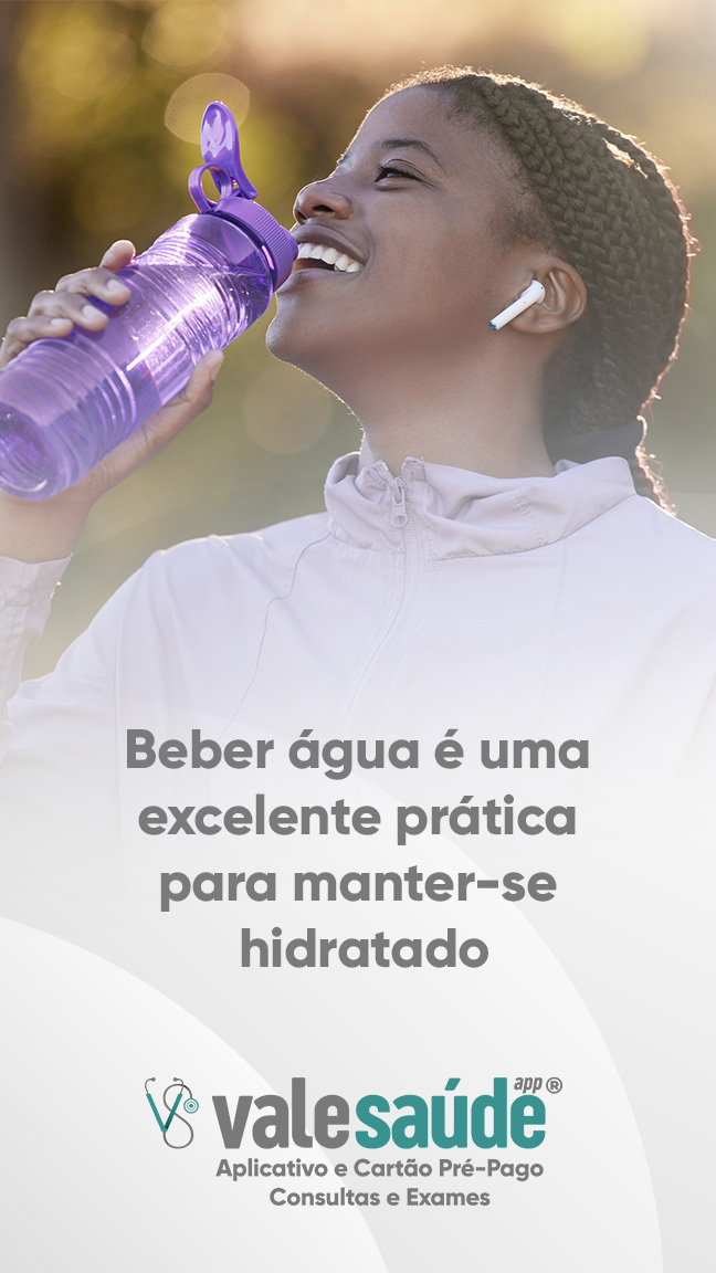 Beber água é uma excelente prática para manter-se hidratado e saudável